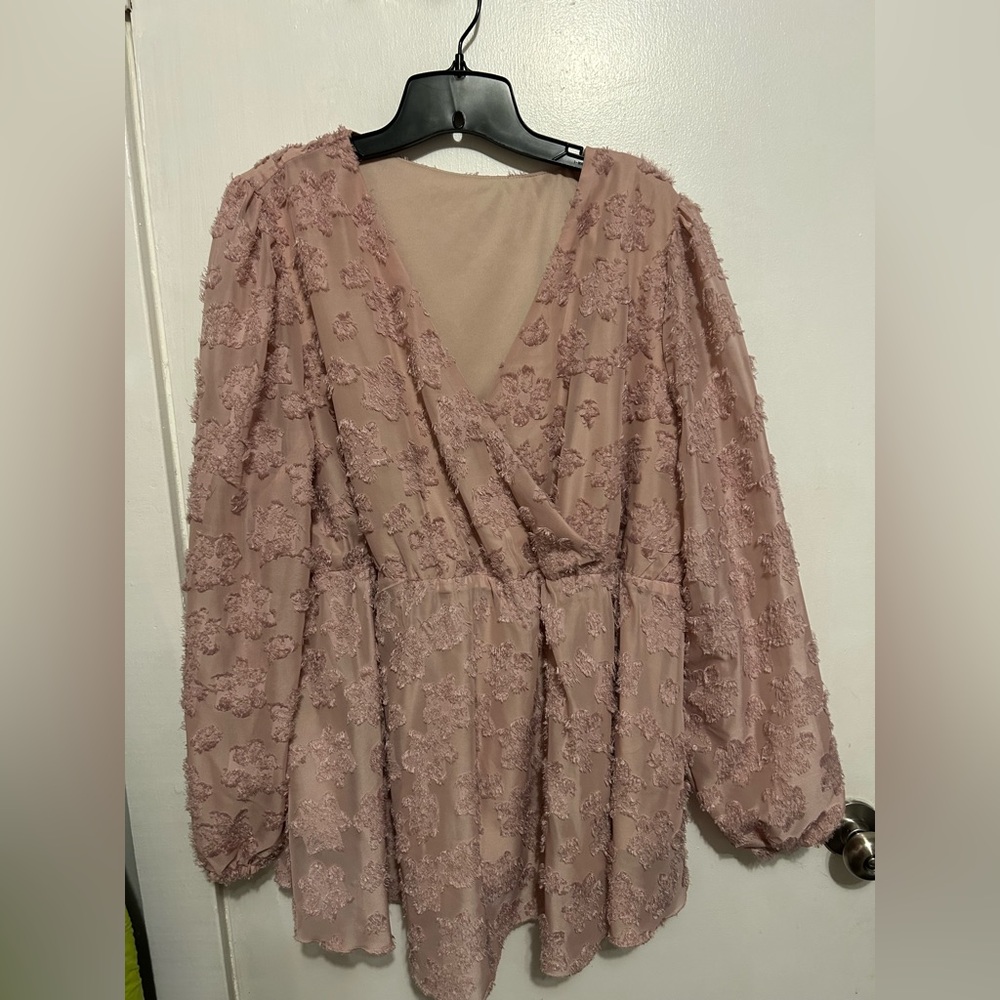 SHEIN Curve Blush Lace Top